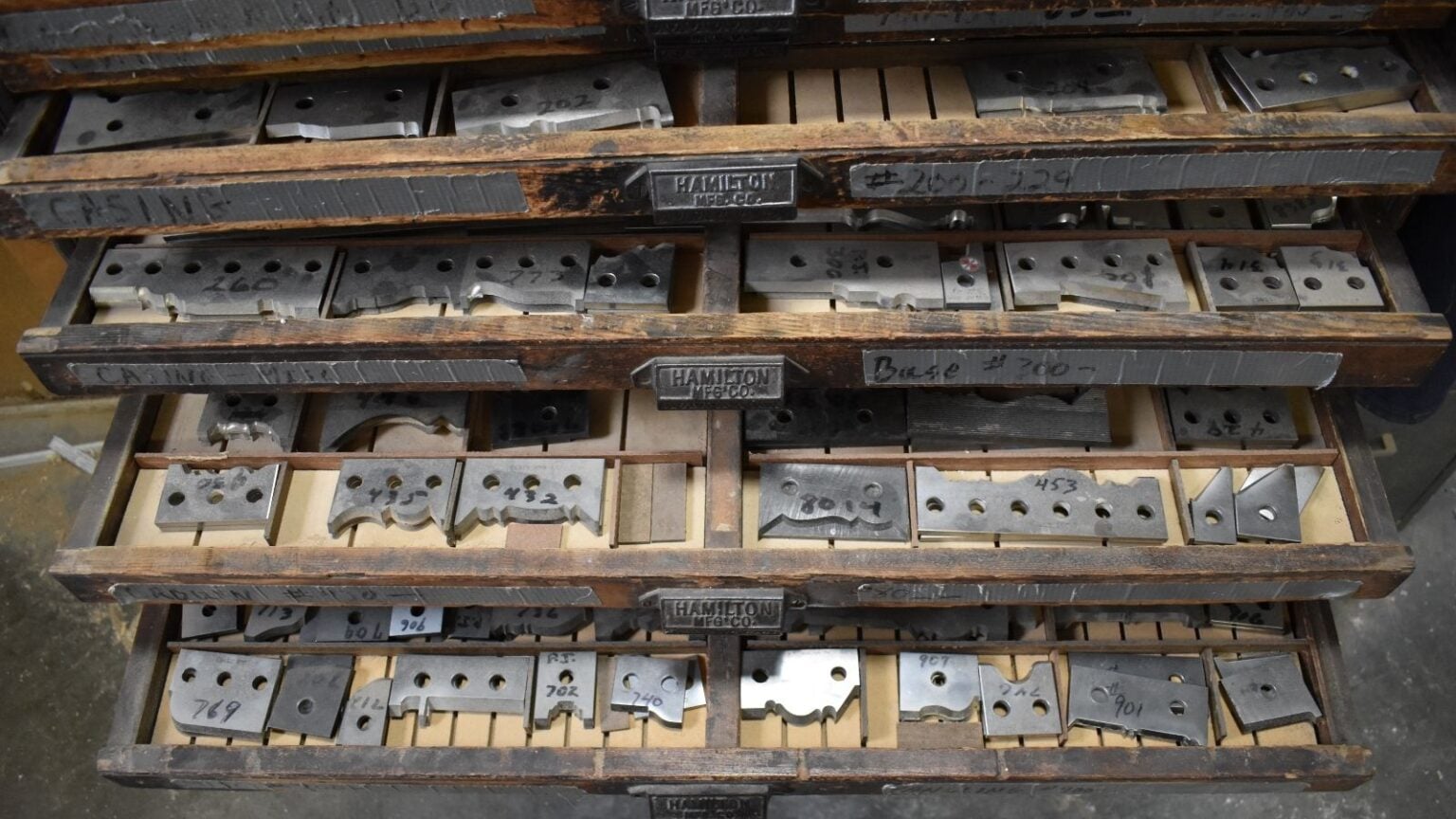 genuine williams & hussey profile knives
